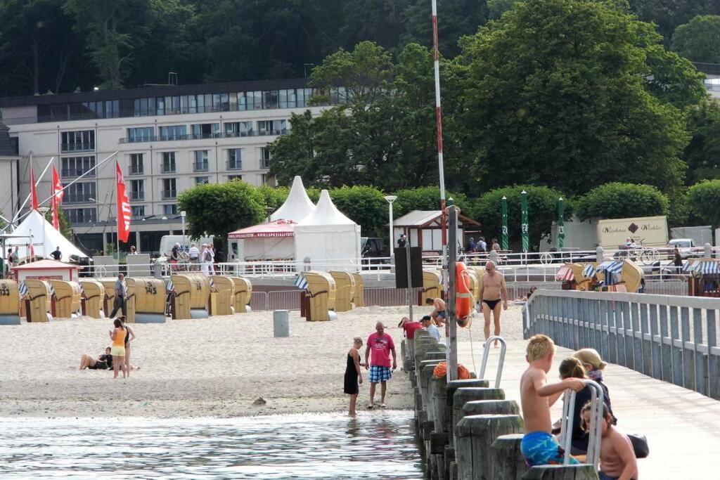 Traveloge Mit Schwimmbad Und Sauna Lubeck Exterior photo